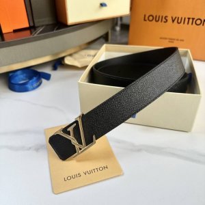 原版包裝 L0Uis Vuitt0N 驢家原單腰帶 寬度35毫米 腰帶採用一面頭層手掌紋皮內襯一面進口小牛皮底 搭配新款五金 可雙面佩戴 經久耐用 時尚百搭款