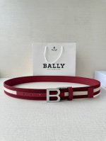 Bally 巴利 专柜同款 男士腰带 宽3.4Cm 这款选用反面枣红进口牛皮精制而成 正面金属扣 简约百搭 可调式长度可轻松匹配完美尺寸