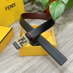 配全套包装礼盒 Fendl 芬迪 宽40Mm双面原版小牛皮 搭配单钌钯电镀扣 完美的手感.油边 出众的设计.风格 高贵奢华 时尚大方 高清实拍 货真价实 品质保
