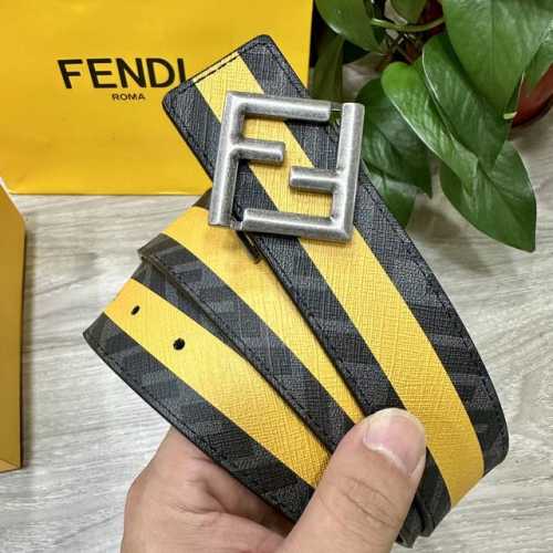 图片包装＋10 Fendi 芬迪 专柜同款 宽4.0Cm 双环正反用腰带 F按钉搭扣 黑色Cuoio Romano皮革材质 反面面料带有烟草黄和黑色Ff图案 黑