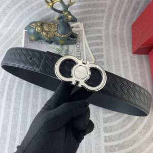 菲拉格慕 特种皮腰带系列 ，原厂五金精品不锈钢扣，手感柔软舒适 宽3.8Cm。