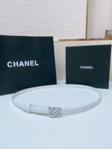 Chanel Cc 树脂白 与 链齿牙金 与银 Logo扣. 进口胎牛皮腰带 1.5Cm精品 精致 典雅