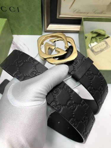 配全套包装礼盒 古驰：原单头层牛皮压G面，内衬头层牛皮小牛皮底，平板无线带身.搭配原单扣，原产皮料定制，专柜宽度3.8