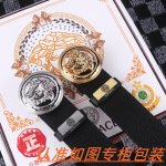 男士腰带：范思哲 原单 男士皮带：百分百头层牛皮，保证真皮。24K纯钢扣双面可用专柜同等质量， 送人自用首选 包装： 请认准如图专柜包装，赠送打孔器，银联发票，