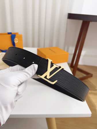 特 Lv.路易威登 全套包装 原版品质 代工厂货品 40Mm宽度 正品一体铸造五金钢扣，原厂皮料 双面原厂定制面料，区别市场货 - 点击图像关闭