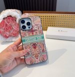 Dior官网同步原版贴皮手机壳爱之光Light Of Love 系列手机壳 型号：为了不出现报错型号，请打开本机查看手机设置显示的型号 Iphone16系列更新