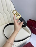 特 Ferragamo.菲拉格慕 全套包装 宽度3.5cm 高级定制款男士皮带 双面进口牛皮 可双面使用 自行选择搭配 真材实料 很有质感 时尚经典不失风范 搭