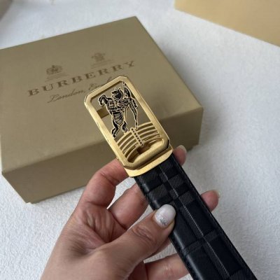 特 品牌：巴宝莉新款进口小牛皮，手感细腻柔软。搭配纯钢自动精品钢扣，男士必备！宽度：3.5Cm