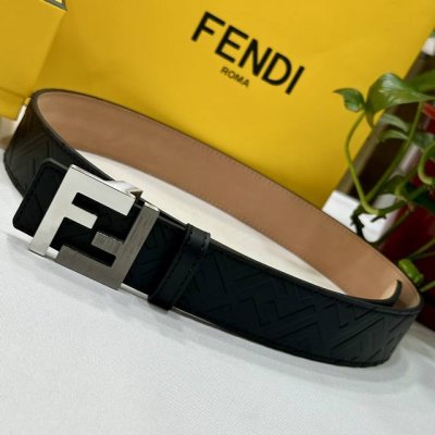 特 Fendl 芬迪宽40Mm双面原版小牛皮 搭配单钌钯电镀扣 完美的手感.油边 出众的设计.风格 高贵奢华 时尚大方 高清实拍 货真价实 品质保证 双面用
