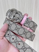 30Cm当季新款，一面帆布印花，一面进口粉色牛皮双面可用，3.宽粉底牛皮挂扣.