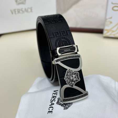 高端品质，实物拍摄 批 配全套包装 品牌： Versace海外原单 扣头材质：精品实心钢扣 带身材质正面：38Mm宽度采用双面进口原版皮腰带，真空电镀五金扣头实 - 点击图像关闭