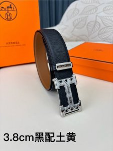 高端品質，實物拍攝 批￥ 配全套包裝 品牌：Herme S海外原單 扣頭材質：雙色純鋼扣 帶身材質正面：38Mm寬度採用進口頭層牛皮腰帶，純鋼質五金扣頭實物拍攝