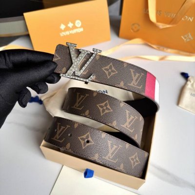 原版包裝 L0Uis Vuitt0N 專櫃最新升級版本 寬度40毫米 精湛工藝定制帆布面料襯托進口小牛皮底 搭配精鋼字母搭扣 經典百搭款
