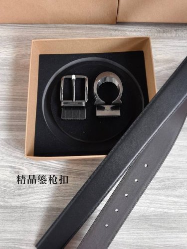 Coach蔻驰 高品质 3.8Cm 高真空电镀五金 ，可双面使用 配备专柜装礼盒