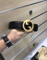 配送专柜包装 打孔针 特 特 宽38Mm， 原单进口双面头层小牛皮，搭配原单钌钯电镀双G花纹钢扣，手感.油边近乎完美，原产皮料定制，质感无可挑剔，出众的细节，高