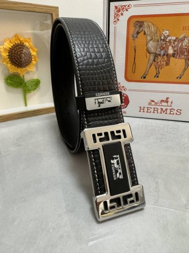 品名：爱马仕.HermèS 原单 材质：原单牛皮腰带 百分百头层牛皮腰带保证真皮，24K纯钢扣，专柜原单品质、做工精细，时尚大牌，送人自用首选 包装： 请认准如