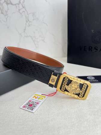 品名：Versace.范思哲原单腰带 皮带 型号：挂扣，经典人头纯钢材质扣头，头层牛皮，图片实物拍摄 材料：百分百头层牛皮，保证真皮。24K纯钢扣双面可用专柜同 - 点击图像关闭
