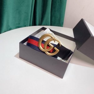Gucci 4Cm经典红绿织带官网潮流款,原版加厚纯棉织带 。头尾拼接头层小牛皮 ，内衬头层变色磨砂底。