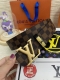 品名：Lv..路易..威登原单 材质：原单牛皮腰带 百分百头层牛皮腰带保证真皮，24K纯钢扣，专柜原单品质、做工精细，时尚大牌，送人自用首选 包装： 请认准如图