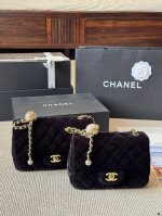 复刻版 Chanel 黑金丝绒钻球 小羊皮香奶奶 金球方胖子 “New Arrival” 最美金球方胖子人间香奈儿 白富美小姐姐必备款 ■单独夸最让人挪不开眼