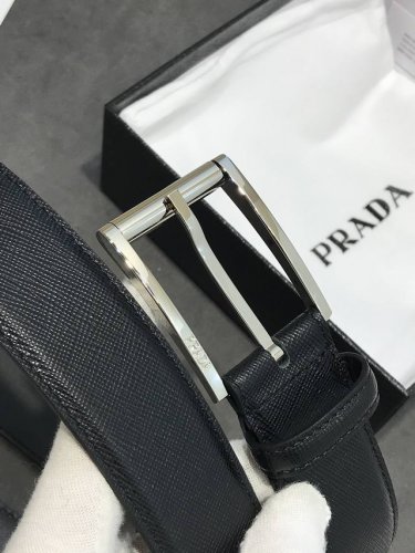 配送专柜包装 打孔针 特 宽35Mm，支持Nfc 原单双面进口头层牛皮带身，搭配原版针扣扣，手感.油边近乎完美，原产皮料定制，质感无可挑剔，出众的细节，高清实拍
