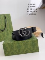 古～奇 顶级货品，原厂亮面头层小牛皮，意大利进口小牛皮 皮质总体手感柔软适中。顶级