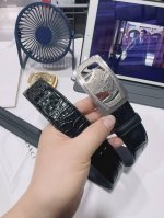 特 Versace 范思哲 经典蛇妖美杜莎人头搭配希腊复古回纹压花带身 双面头层、采用精挑细选进口顶级牛皮，做工精致与专柜1:1品质！商务既有时尚的男士腰带火爆