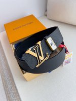 品名： Lv..路易..威登腰带皮带原单 型号：挂扣，经典纯钢材质挂扣，头层牛皮，图片实物拍摄 材料：头层牛皮，挂扣系列，纯钢材质扣头，钯镀电镀工艺永不掉色。原