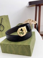 特 古奇 顶级货品 宽度3.7Cm 头层粒面小牛皮压花，搭配咖啡色小牛底皮， 双面可用，杜克普斜针走线。 精细做工，品质好货。