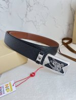 品名：巴宝莉.Burberry腰带 皮带 原单 型号：挂扣，经典纯钢材质挂扣，实物拍摄，头层牛皮 材料：百分百头层牛皮，保证真皮。双面可用专柜同等质量，双面头层