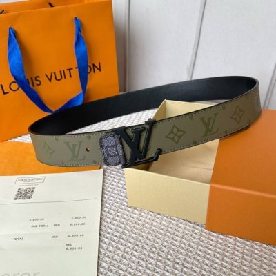 特 寬：40Mm Louis Vuitton 腰帶 頂級原單品質 寬度40毫米 丝印专柜大花图案 搭配最新款五金 專櫃款號 細節看圖 市場獨家版本 ！碼數齊！