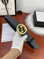 宽度3.8Cm Gucci 經典款G家花面带身 頭層皮底；搭配原單镶钻鋼扣 採用精挑細選進口頂級牛皮，手感柔軟細膩！做工精緻 商務既有時尚的男士 女士腰帶