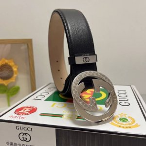 品名：古奇.Gu...Ci 原单 材质：原单牛皮腰带 专柜原单品质、做工精细，时尚大牌，送人自用首选 包装： 请认准如图专柜包装赠送打孔器手提袋专柜礼盒宽度3.