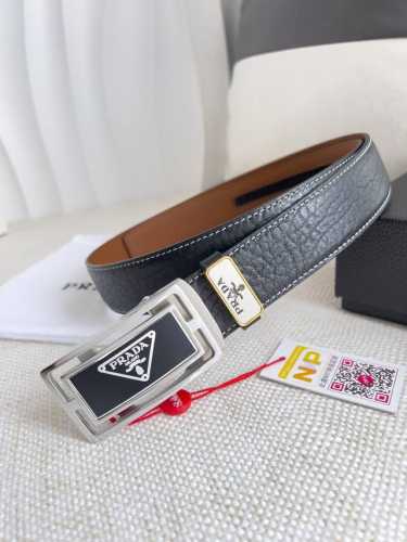 品名：普拉达.Prada 腰带 皮带自动带 型号：自动带，经典纯钢材质自动扣，图片实物拍摄 材料：百分百头层牛皮，保证真皮。24K纯钢扣专柜同等质量， 双面头层