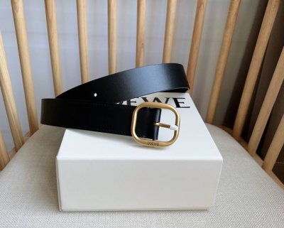 Loewe 罗意威 专柜最新同款腰带 选用植鞣牛皮革腰带 镌刻金属Loewe针扣五孔调节 卓越的工艺 个性的造型 精美的材质 宽:3.5