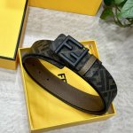 特 P160 Fendi 芬迪 专柜同款 宽4.0Cm 双环正反用腰带 Ff按钉搭扣 咖啡色Cuoio Romano皮革材质 反面面料带有烟草黄和黑色Ff图案
