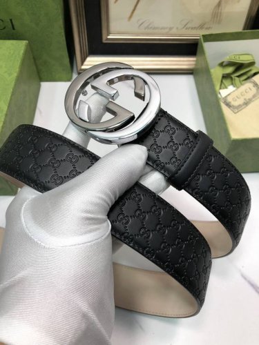 配全套包装礼盒 古驰：原单头层牛皮压小G面，内衬头层牛皮树膏磨砂底，搭配原单扣,原产皮料定制，专柜宽度3.8