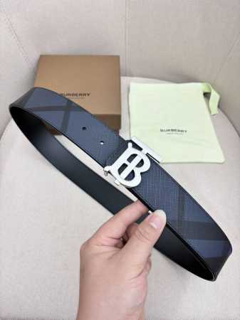 Burberry-巴宝莉！男士专柜对版金属扣，头层牛皮双面外用腰带，商务通勤休闲场合均适合佩戴4.0Cm - 点击图像关闭