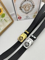 品名：Versace.范思哲 自动带 材质：原单牛皮腰带 百分百头层牛皮腰带保证真皮，24K纯钢扣，专柜原单品质、做工精细，时尚大牌，送人自用首选 包装： 请认