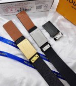 皮带：Lv..路易..威登顶级复刻. 腰带：原单品质百分百头层牛皮，保证真皮。雾色哑面工艺.真空电镀.永不掉色.24K纯钢扣头层小牛皮荔枝纹双面可用专柜同等质量