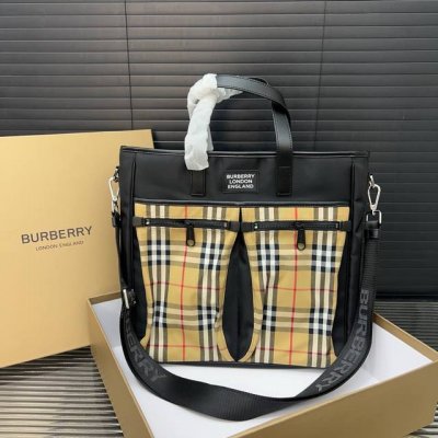 Burberry 巴宝莉 帆布格子托特包 购物袋 手提包 男女通用 经典百搭 实物拍摄 原厂原版面料 高端品质 配送防尘袋 36 X 36 Cm。