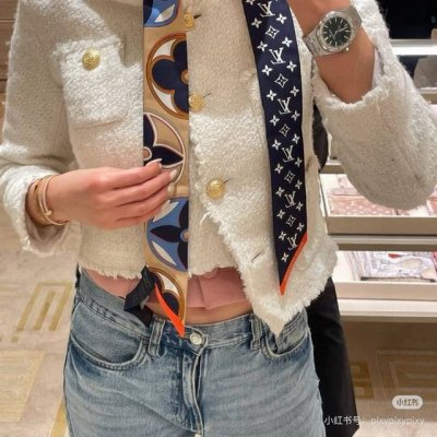 Lv驴家100%真丝 18姆米重磅斜纹材质， 长条丝巾Twilly束发带 黑白四叶花 120X5Cm 一条神奇的束发带 绑包包，绑头发 ♀当手环 ♀无论是搭配夏