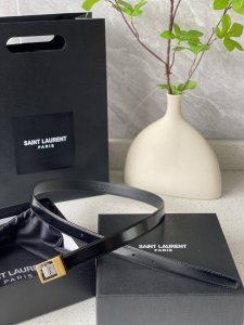 特 开春秀款Saint Laurent 圣罗兰女士腰带皮带 原厂真金电渡扣头，意大利原厂皮，宽2.0Cm，代购级。