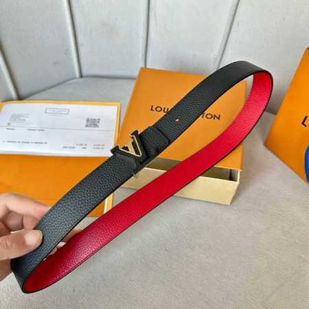原版包装 L0Uis Vuitt0N 今季新品 女士原單腰帶 寬度30毫米 经典双面荔枝纹牛皮 搭配双色间色五金 可双面佩戴 适合沉稳低调的女神使用 - 点击图像关闭