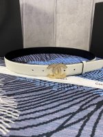 宽度3.0Cm Chanel 香奈儿 此款女士腰带采用新款柔软的进口小牛皮支持Nfc扫码链接。金 银色镶钻金属钢扣。