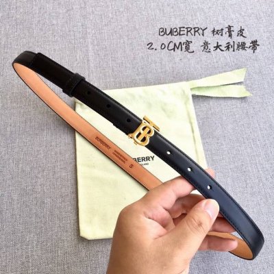 品牌:博柏利 价格:特 尺寸:带宽20Mm 正品尺寸 五金材质:专柜精品扣，真空电镀，工艺精细 带身材质:天然头层牛皮，质感十足，手感柔软。时尚个性，经典百搭！