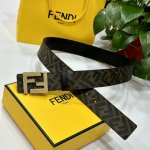 Fendi 芬迪 专柜同款 宽4.0Cm 双环正反用腰带 Ff按钉搭扣 黑色Cuoio Romano皮革材质 反面面料带有烟草黄和黑色Ff图案 四方金属饰面 时