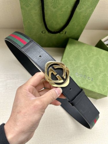 特 宽度3.8Cm G U C C I 经典帆布织带磨砂底腰带 头尾用采头层野猪皮纹效果点缀 配以织纹质皮滚边搭配原单钢扣。夏季男百女搭款 上身效超果级棒