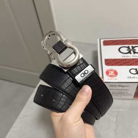 品名：菲拉格幕 原单皮带 材质：原单牛皮腰带 百分百头层牛皮腰带保证真皮，24K纯钢扣，专柜原单品质、做工精细，时尚大牌，送人自用首选 包装： 请认准如图专柜包 - 点击图像关闭