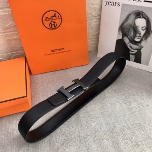 特 P160 ：配送专柜全套礼盒包装。爱马仕男款精品 精致荔枝纹原版皮底，双面头层牛皮 &原版纯钢特色扣，双头尾设计，彰显独特风格，双色可双面使用 宽度：38毫
